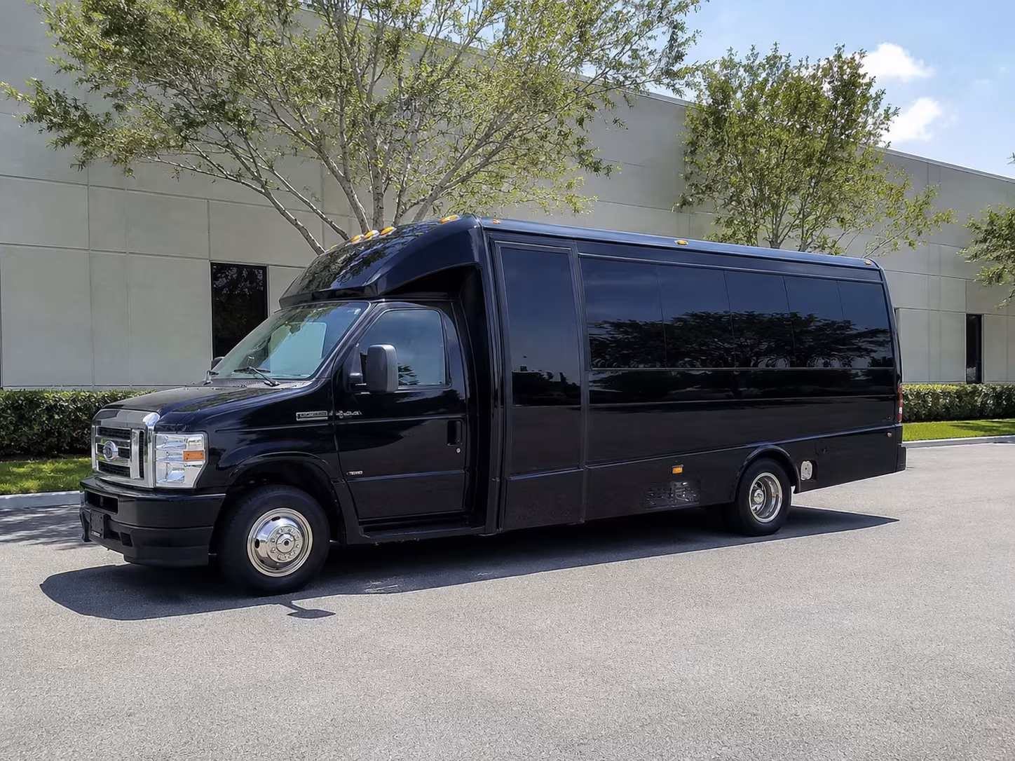 employee shuttle buses for sioux falls companies of all sizes