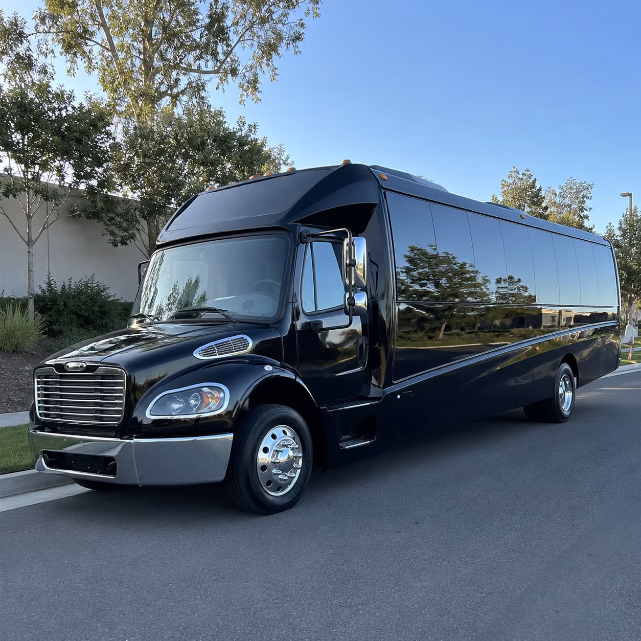 sioux falls 25 passenger minibus